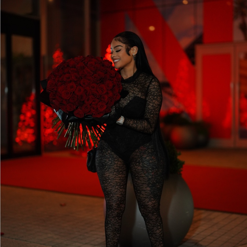 Lace jumpsuit😍 - Picture 3 of 7